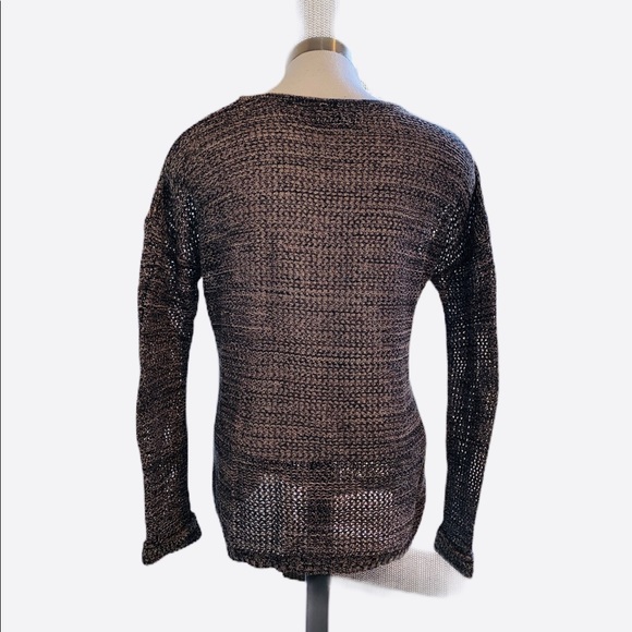 Brand:Urban Outfitters. Long sleeve knit sweater - Picture 3 of 7